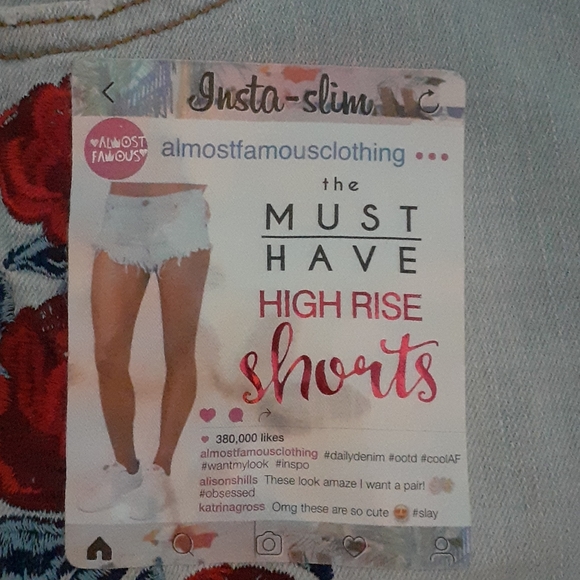 Bundle - Picture 3 of 7